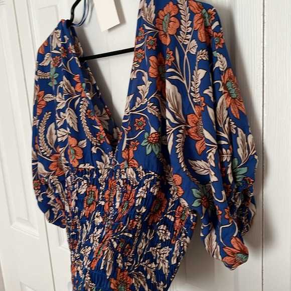 SIENNA SKY Puff Sleeves Boho Floral Printed Top Sz M/L V neck Top - Picture 10 of 13